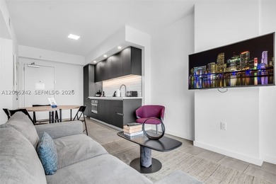 Turnkey 1-bedroom, 1-bath residence at YOTELPAD Miami in the - photo 2
