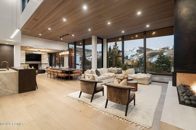 A custom luxury ski home and Forbes Five-star service await you - photo 4