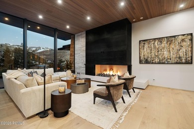 A custom luxury ski home and Forbes Five-star service await you - photo 7