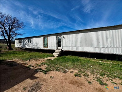 Lake LBJ Home For Sale in Kingsland Texas