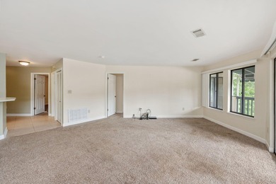 Welcome to this lakeside condo in the highly desirable Lakeside - photo 4