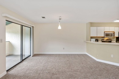 Welcome to this lakeside condo in the highly desirable Lakeside - photo 6