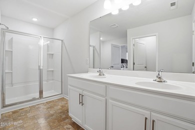 Welcome to this beautifully designed 4-bedroom, 2.5-bathroom - photo 16