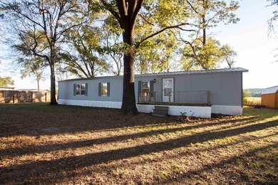 Welcome to this beautifully updated 2-bedroom, 2-bath home - photo 3