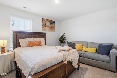Welcome to this beautifully designed 4-bedroom, 2.5-bathroom - photo 23