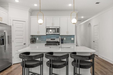 Conveniently located in the heart of Niceville, this beautifully - photo 4