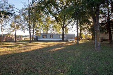 Welcome to this beautifully updated 2-bedroom, 2-bath home - photo 4