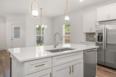 Conveniently located in the heart of Niceville, this beautifully - photo 6