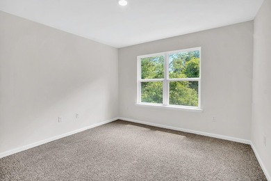 Ready to move in, this home is conveniently located just moments - photo 30