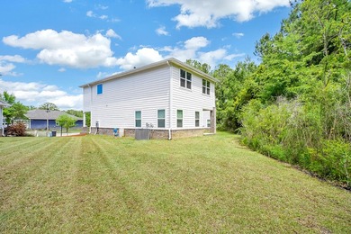 Ready to move in, this home is conveniently located just moments - photo 41
