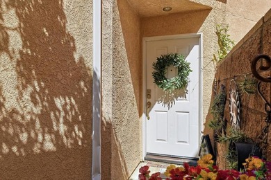 Welcome to this 3 bedroom, 2.5 bath detached townhome in the - photo 2