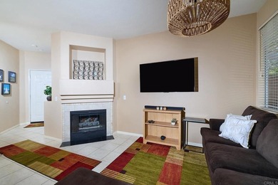 Welcome to this 3 bedroom, 2.5 bath detached townhome in the - photo 5