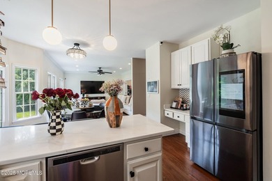 Don't miss this opportunity! Spacious layout, great natural - photo 16