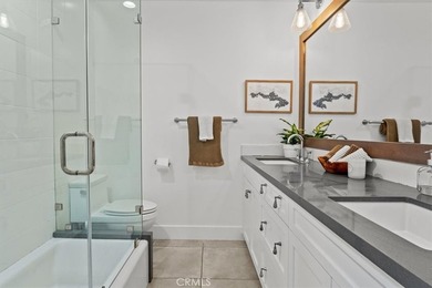 Experience the perfect blend of timeless design, modern comfort - photo 17