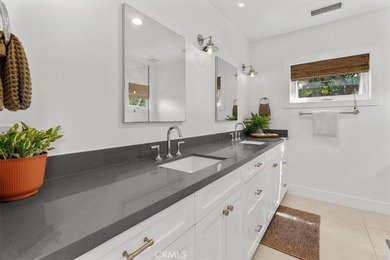 Experience the perfect blend of timeless design, modern comfort - photo 18