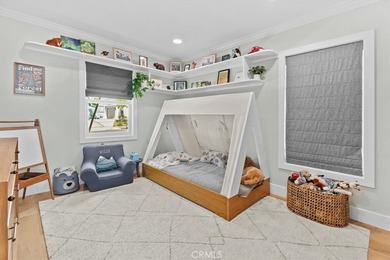Experience the perfect blend of timeless design, modern comfort - photo 19