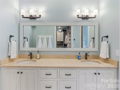 Rarely does a home of this caliber become available in Lakeview - photo 20