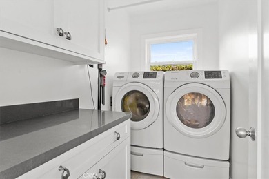 Experience the perfect blend of timeless design, modern comfort - photo 21