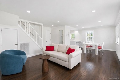 Welcome to this exquisitely renovated 2024 Colonial, where - photo 4