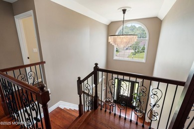Don't miss this opportunity! Spacious layout, great natural - photo 24