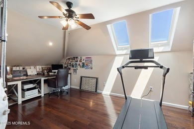 Don't miss this opportunity! Spacious layout, great natural - photo 29