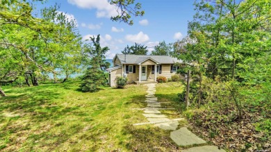 Great Peconic Bay Home For Sale in Hampton Bays New York