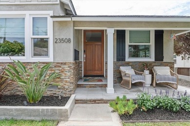 Experience the perfect blend of timeless design, modern comfort - photo 32