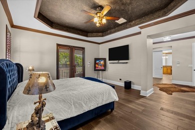 A beautifully designed home in the sought-after Worthington - photo 33