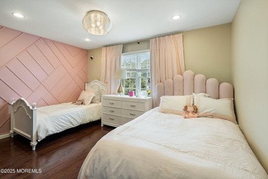 Don't miss this opportunity! Spacious layout, great natural - photo 35