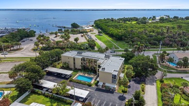 Amazing location - 2nd floor 2 bedroom/2 bath condo conveniently - photo 36
