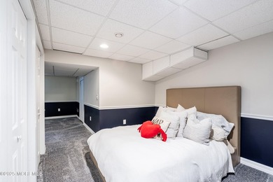 Don't miss this opportunity! Spacious layout, great natural - photo 44