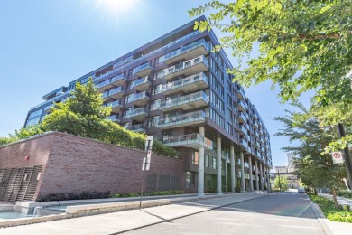 Lake Home For Sale in Montréal (Le Sud-Ouest),