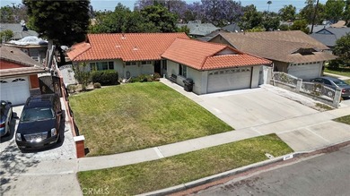 Located in the heart of vibrant Santa Ana, this spacious - photo 2