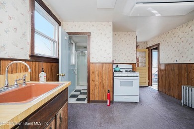 CHARMING FULLY DETACHED HOME IN PORT RICHMOND - VACANT & READY - photo 12