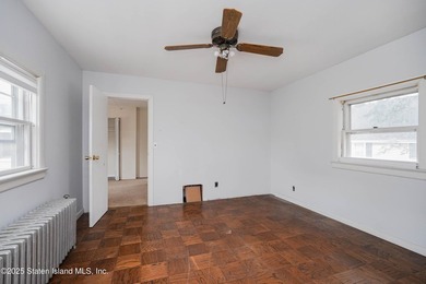 CHARMING FULLY DETACHED HOME IN PORT RICHMOND - VACANT & READY - photo 16