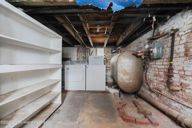 CHARMING FULLY DETACHED HOME IN PORT RICHMOND - VACANT & READY - photo 31
