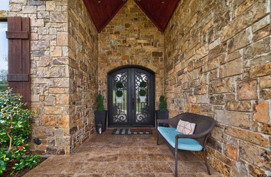 Welcome to your private East Texas Retreat in the sought after - photo 2
