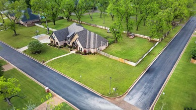 Welcome to your private East Texas Retreat in the sought after - photo 4