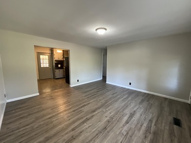 Discover the convenience and opportunity this spacious Somerset