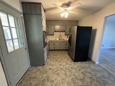 Discover the convenience and opportunity this spacious Somerset