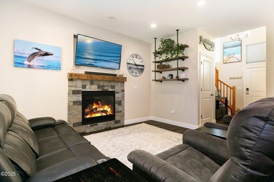 Discover your dream home in this beautifully updated 3-bedroom - photo 7