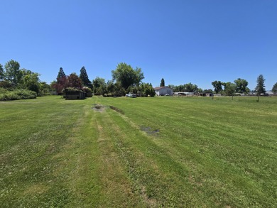 (private lake, pond, coastal) Home For Sale in Medford Oregon