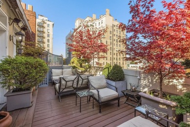 Residence 5AB at 18 East 77th Street Perfectly positioned on one - photo 1
