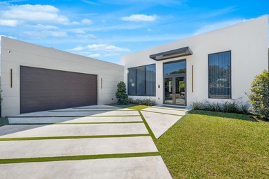 New contemporary estate featuring over 4,500 sf. indoor and - photo 1