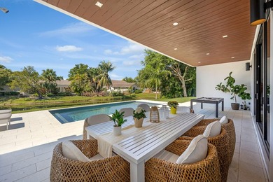 New contemporary estate featuring over 4,500 sf. indoor and - photo 5