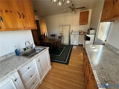 Don't miss your chance to purchase this cozy cottage. Minutes to - photo 10