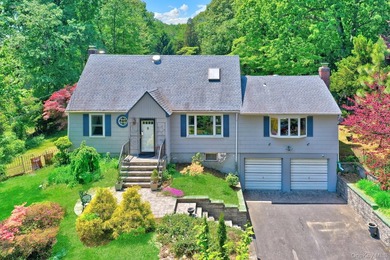 Priced To Sell! Immaculate and charming expanded Cape set on 1.5 - photo 2