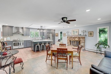 Priced To Sell! Immaculate and charming expanded Cape set on 1.5 - photo 10