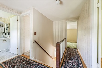 Great opportunity in Greece! This classic 3-bedroom, 1-bath home - photo 15