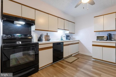 Welcome to carefree living in the highly desirable Haverford - photo 15